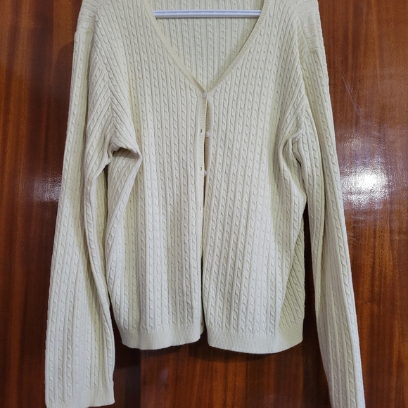 Alexandra Bartlett Sweaters - LONG SLEEVE OFF WHITE CARDIGAN